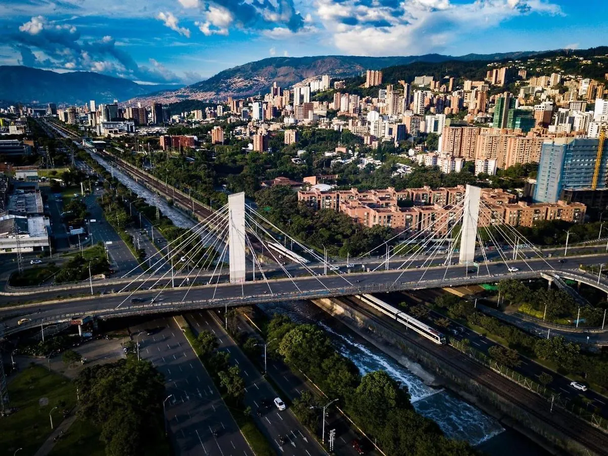 Apartamento APARTA HOTEL en laureles estadio 105 MTS Cuadrados Medellín
